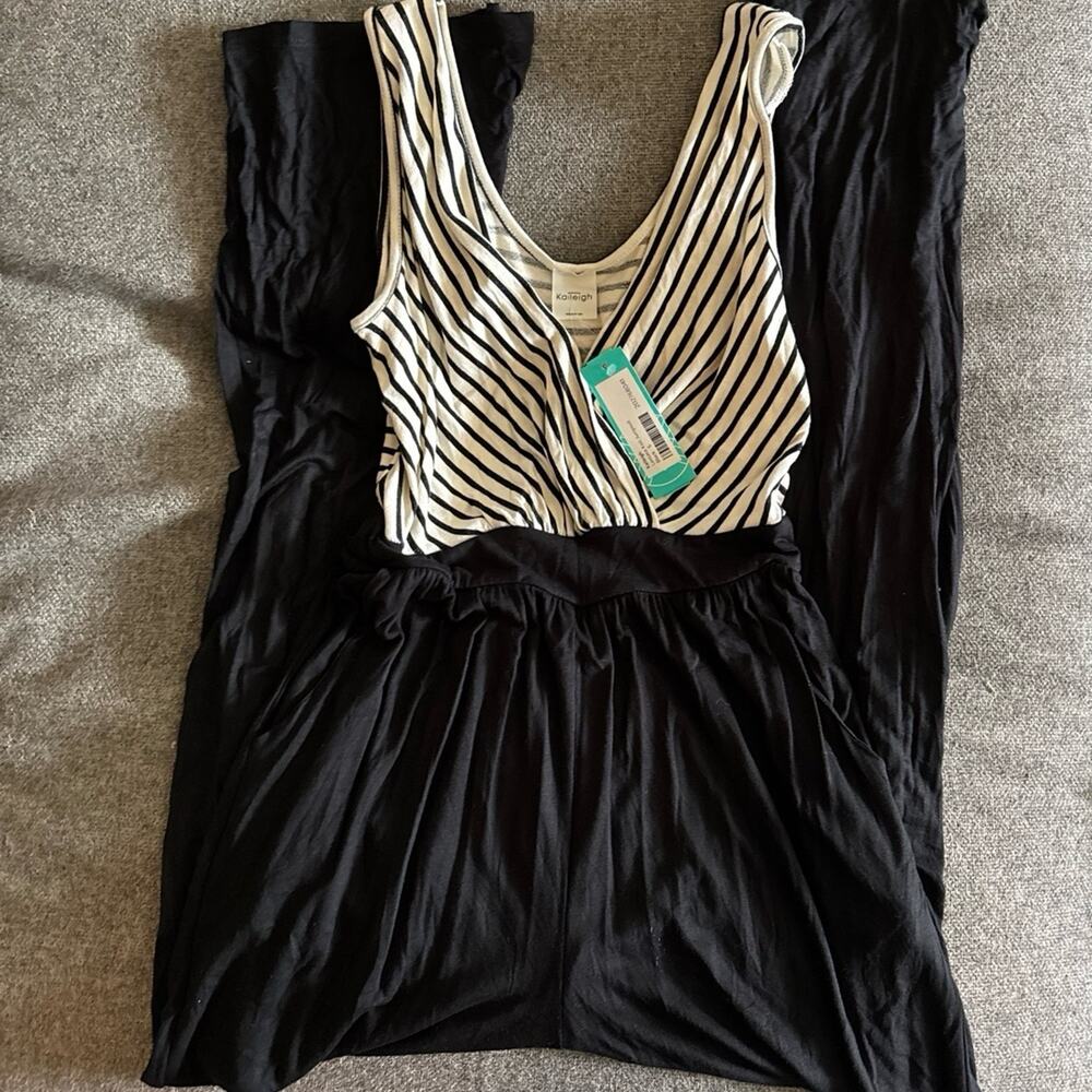 Kaileigh Size Small Women's Black Floral Lantana Stretch Knit Jumpsuit NWT